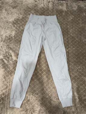 lululemon Dance Studio Jogger 29" Light grey Size 4